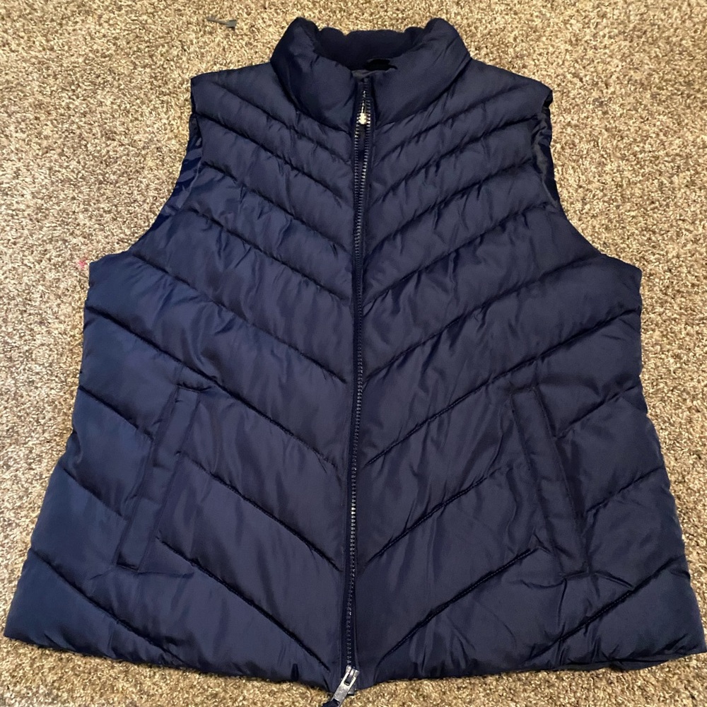 Gap puffer vest